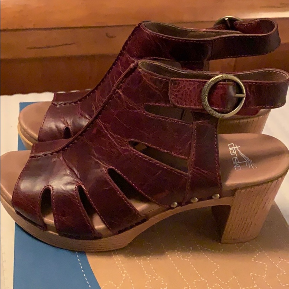 Dansko Demetra pull up - Ruby Vintage color